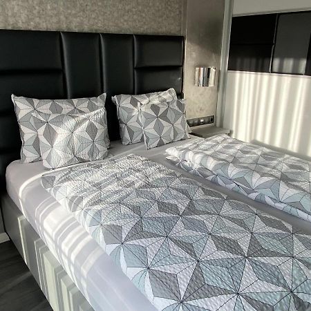 Noir Silvery Apartman Szeged Eksteriør bilde