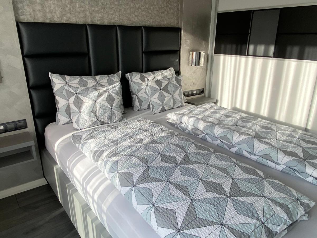 Noir Silvery Apartman Szeged Eksteriør bilde